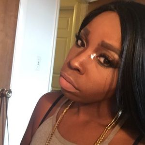 Meet your Posher, Carmen